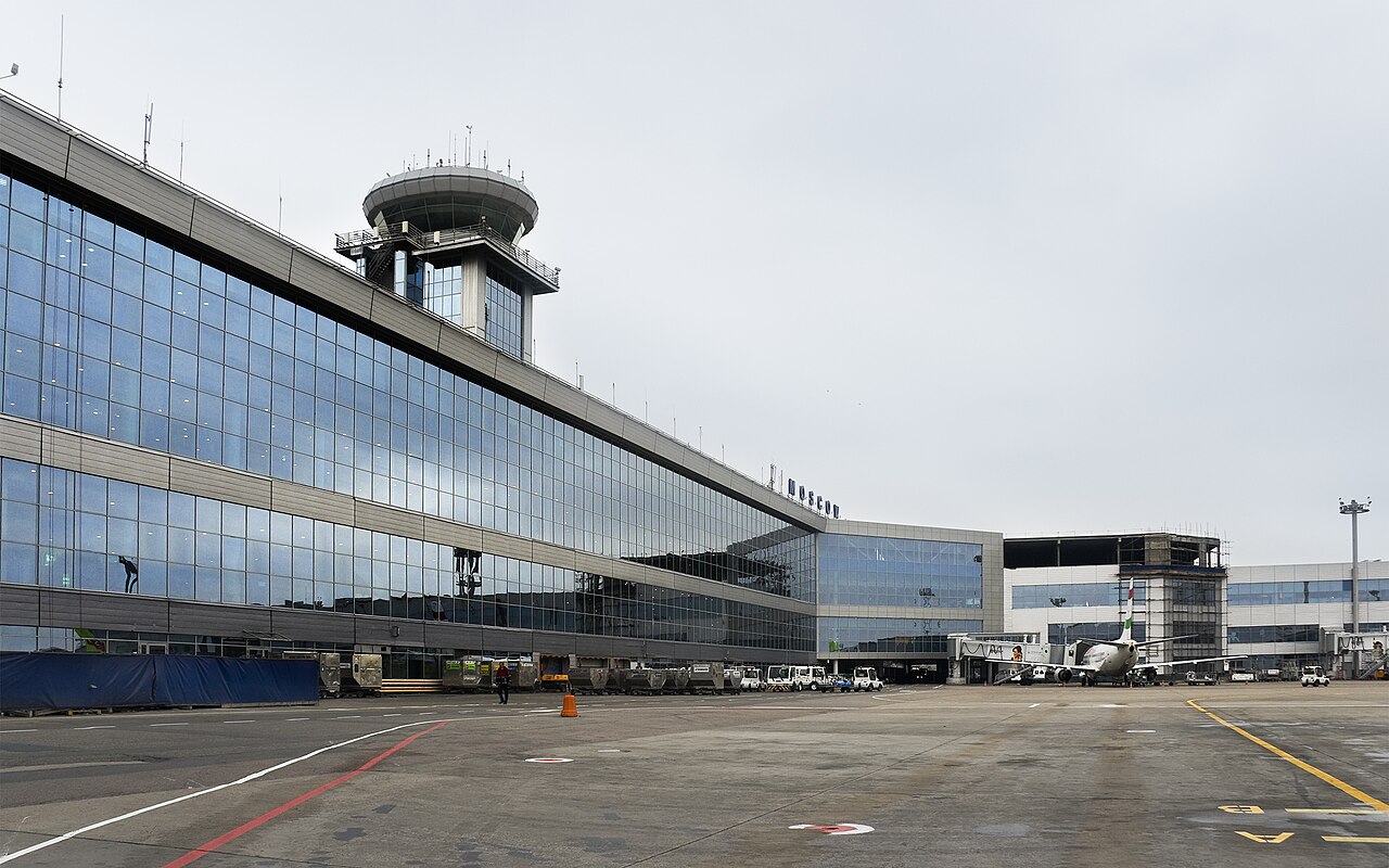 aeroport domodedovo В Генпрокуратуре РФ объяснили, за что хотят отобрать аэропорт Домодедово у законных владельцев